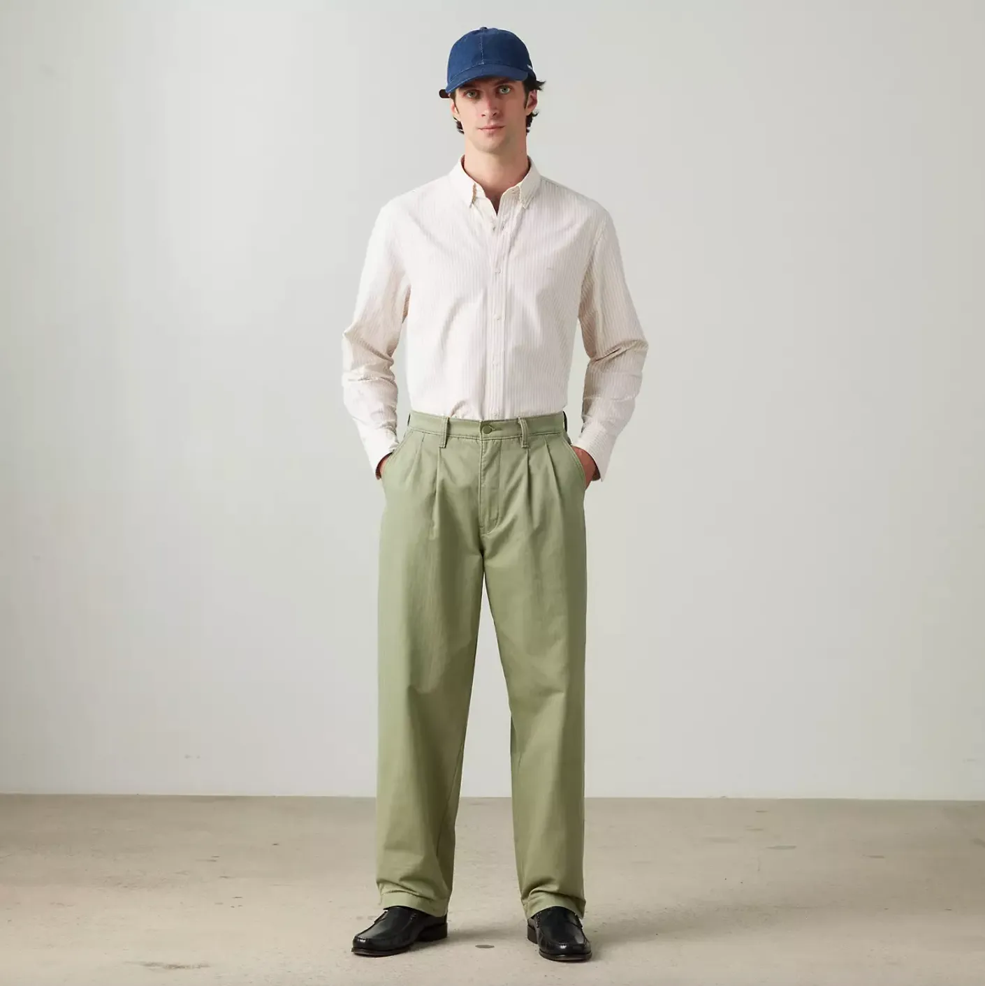 Levi Mens XX Chino Loose