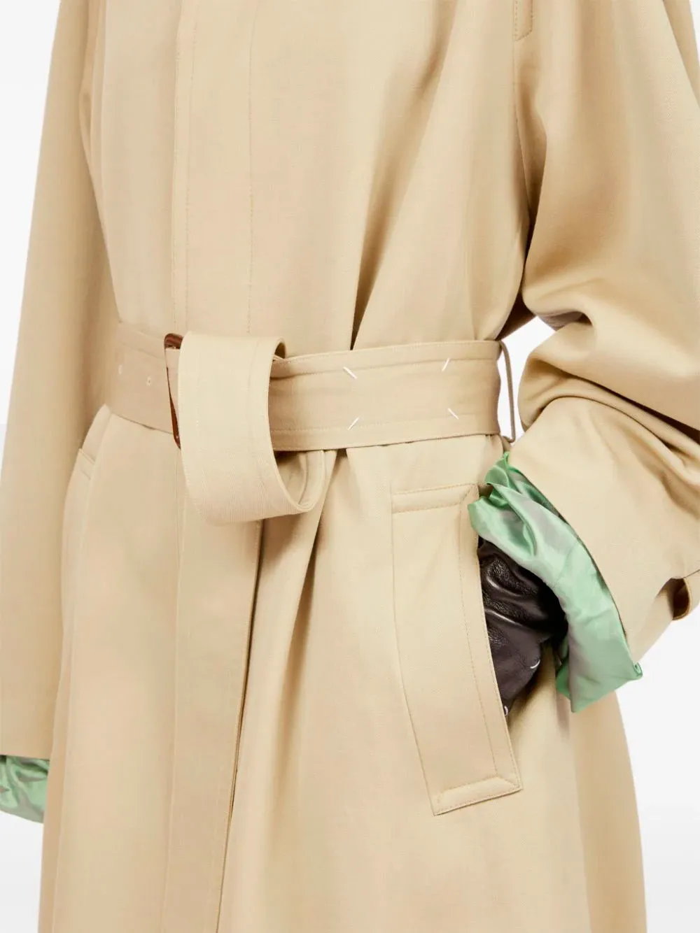 Spread-collar trench coat